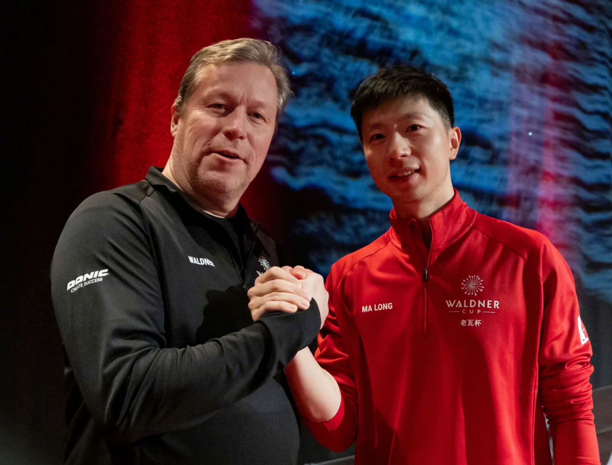 包含法国乒乓球队鏖战日本乒乓球队，马龙完成帽子戏法的词条