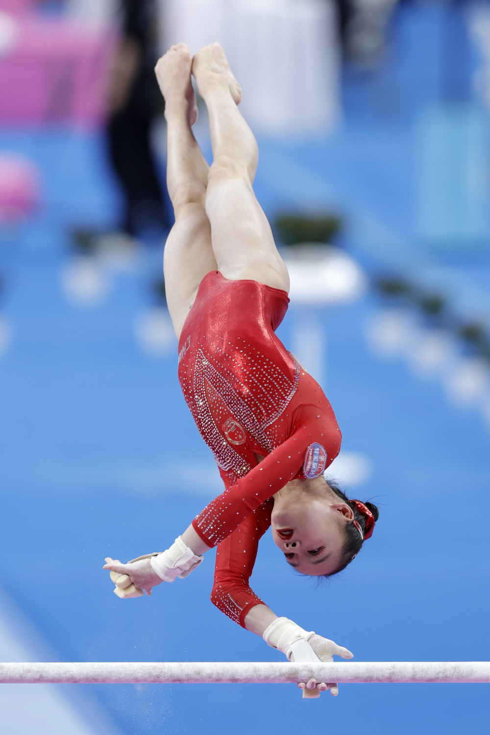 爱游戏在线-冷门频出！体操战况跌宕起伏的简单介绍