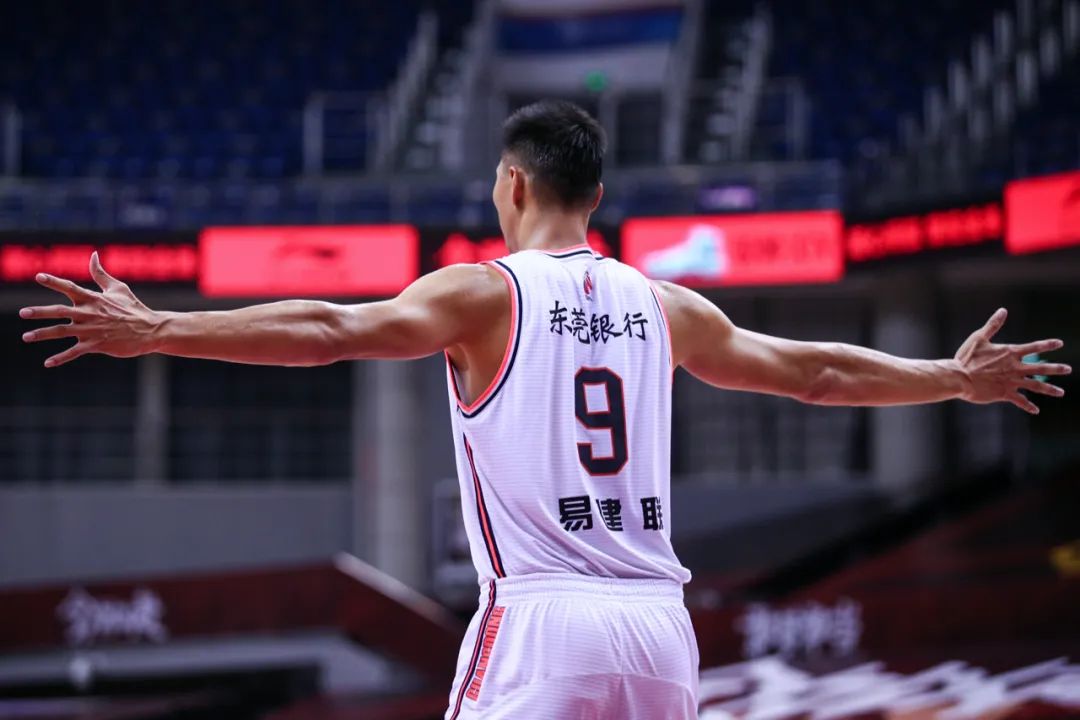 爱游戏官网-包含技术流与激情碰撞，比分分析决赛再创新高的词条