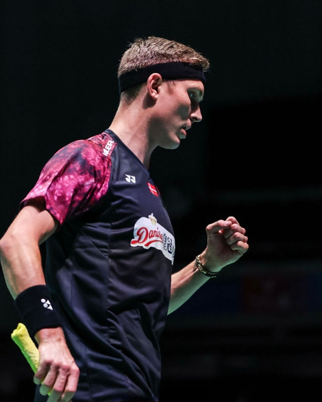 德国队力克泰国队，安赛龙统治全场