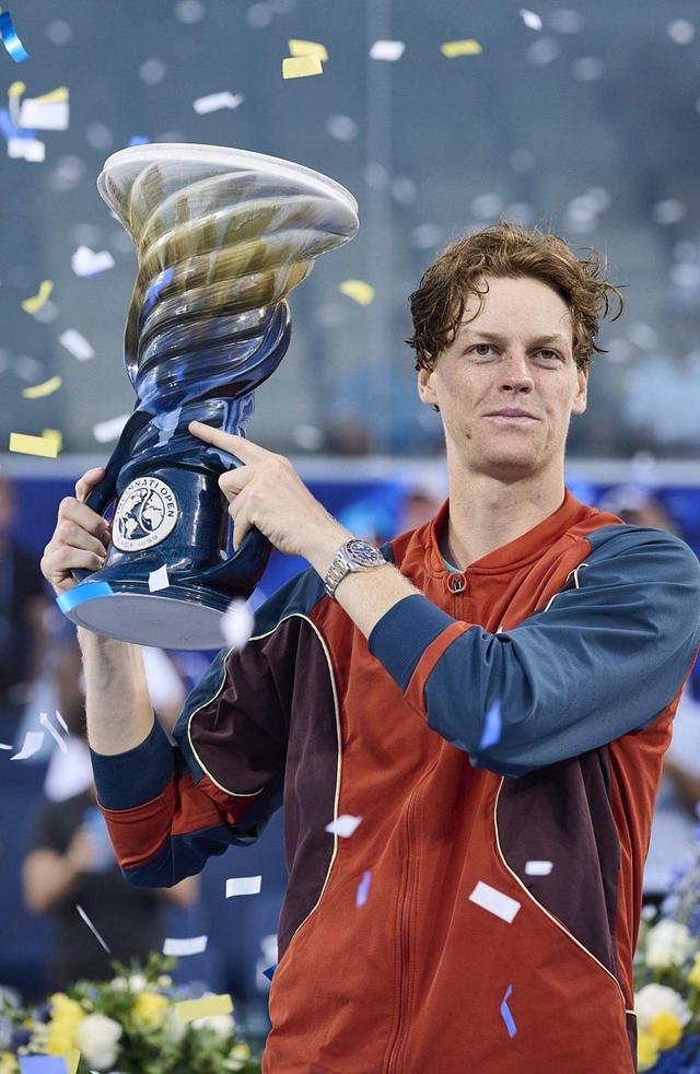 爱游戏下载-年终总决赛翻盘联合杯，辛纳扛起全队