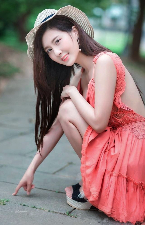 羽球惊雷夜，韩国队险胜法国队，李梓嘉赛场点燃奇迹之火