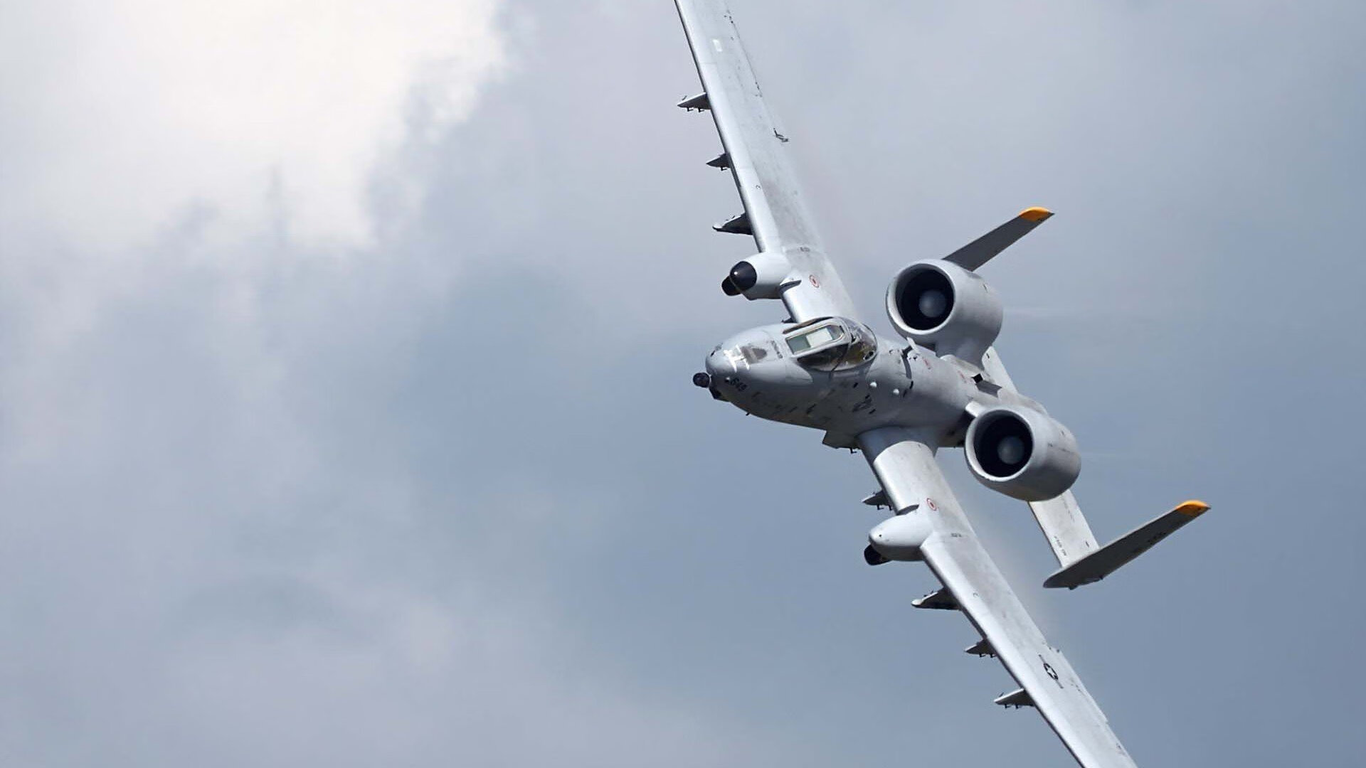 爱游戏入口-跨越万里的绿茵启示，从德甲争冠到厄瓜多尔险胜，足球的统一辩证法