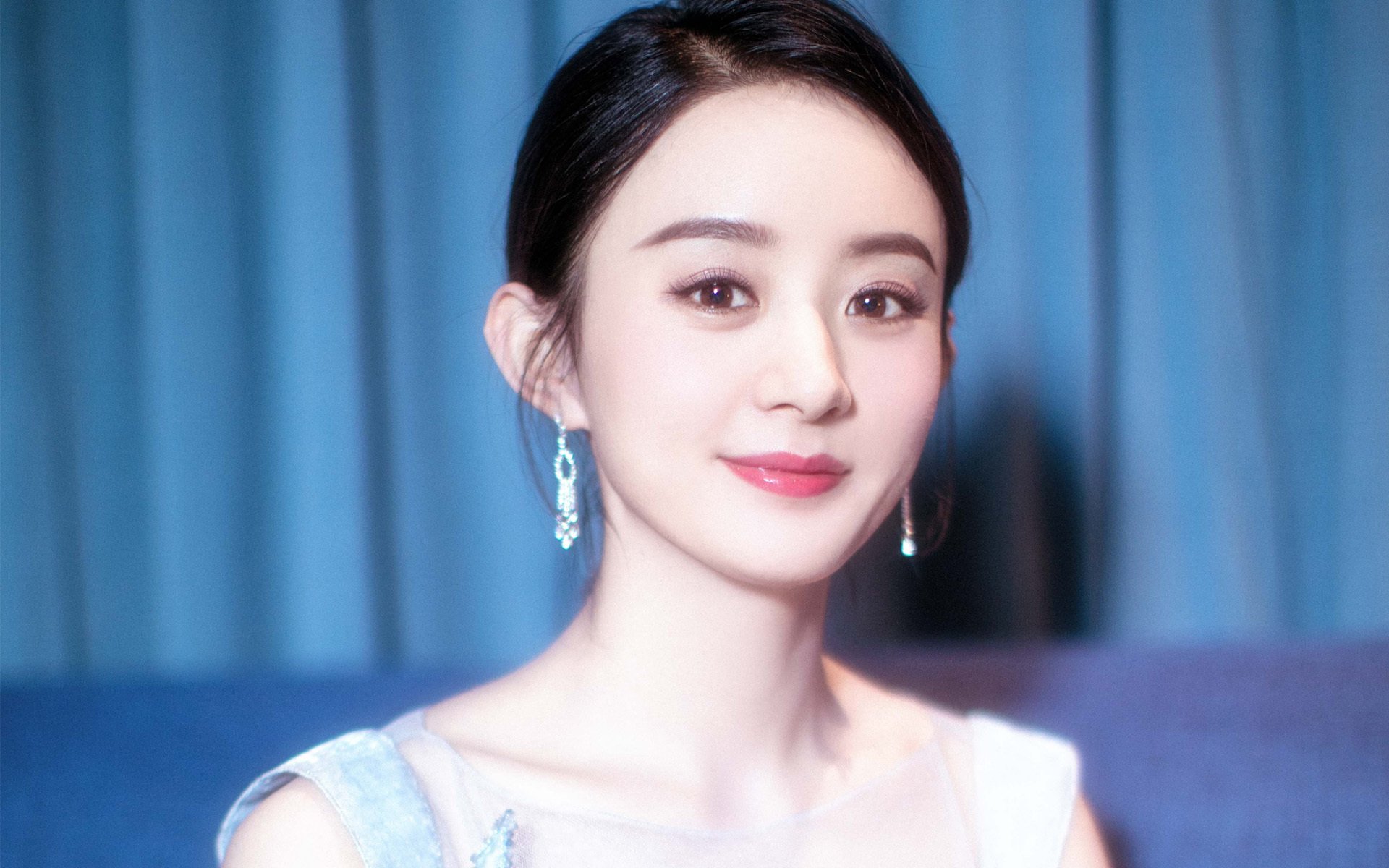 凌晨四点,在达拉斯大拱门下,他用一道沸腾的弧线冰封了对手的整条防线