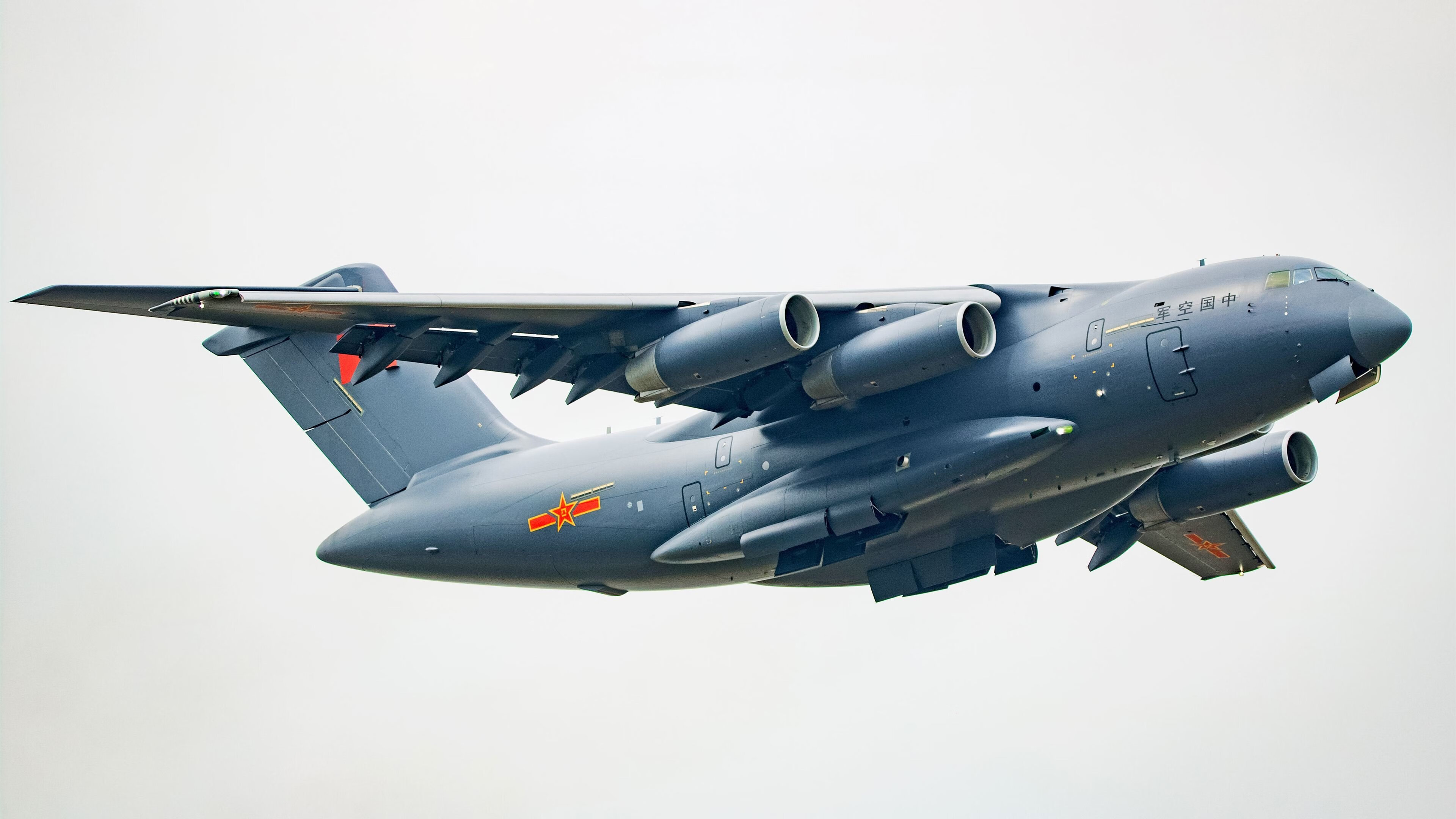 年度焦点之战，西亚卡姆如雕塑般铸就冠军级表现